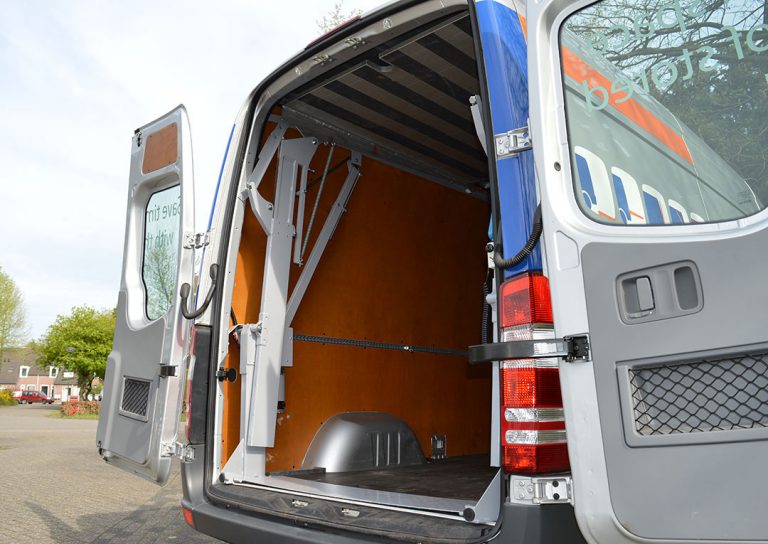 Heckklappe tailgate laadklep easyloader tegen het dak roof