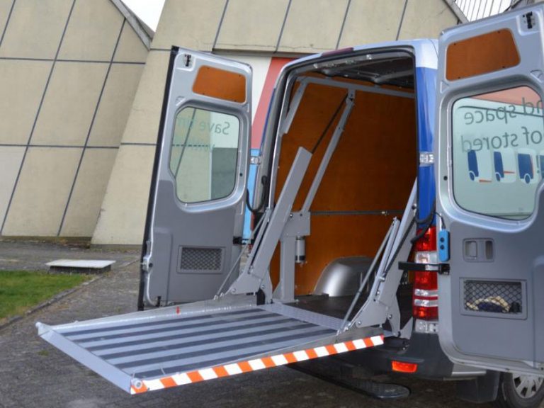 Heckklappe tailgate laadklep easyloader tegen het dak